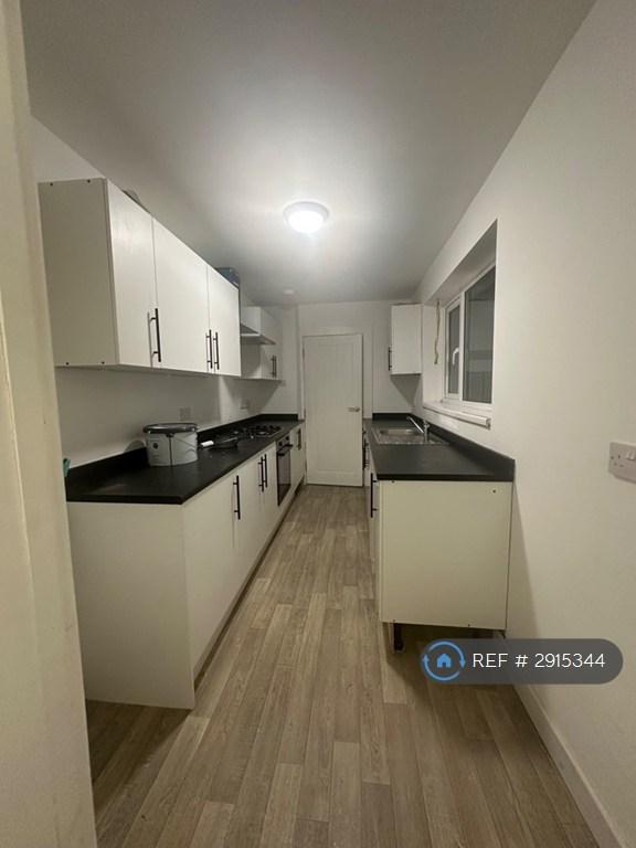 2 bedroom flat in Stanhope Road, South Shields, NE33 (2 bed) (#2915344)
