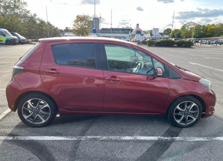 Toyota, YARIS, Hatchback, 2014, Manual, 1329 (cc), 5 doors