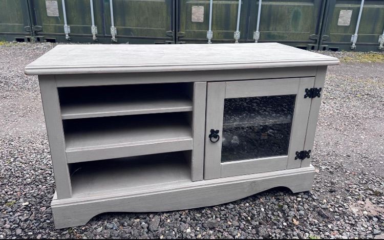 TV stand 
