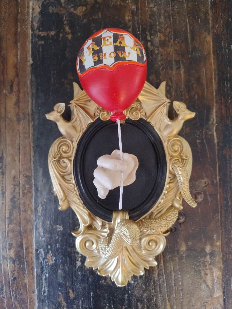 New - TKMaxx Halloween Freak Show bubble clown circus bat plaque wall hanging 