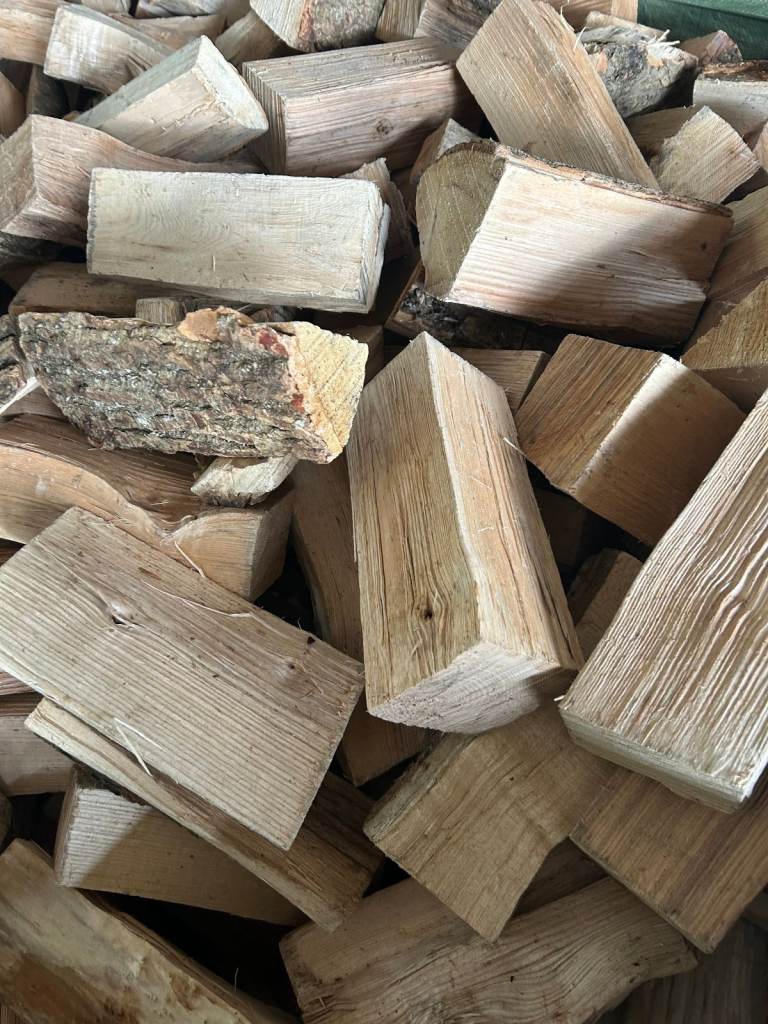 Top quality hardwood logs dried firewood dry ready to burn