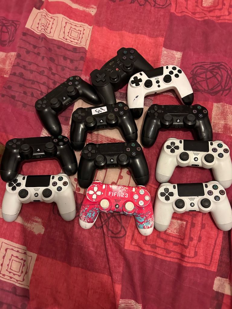 PS4 Sony genuine controller £20 each 