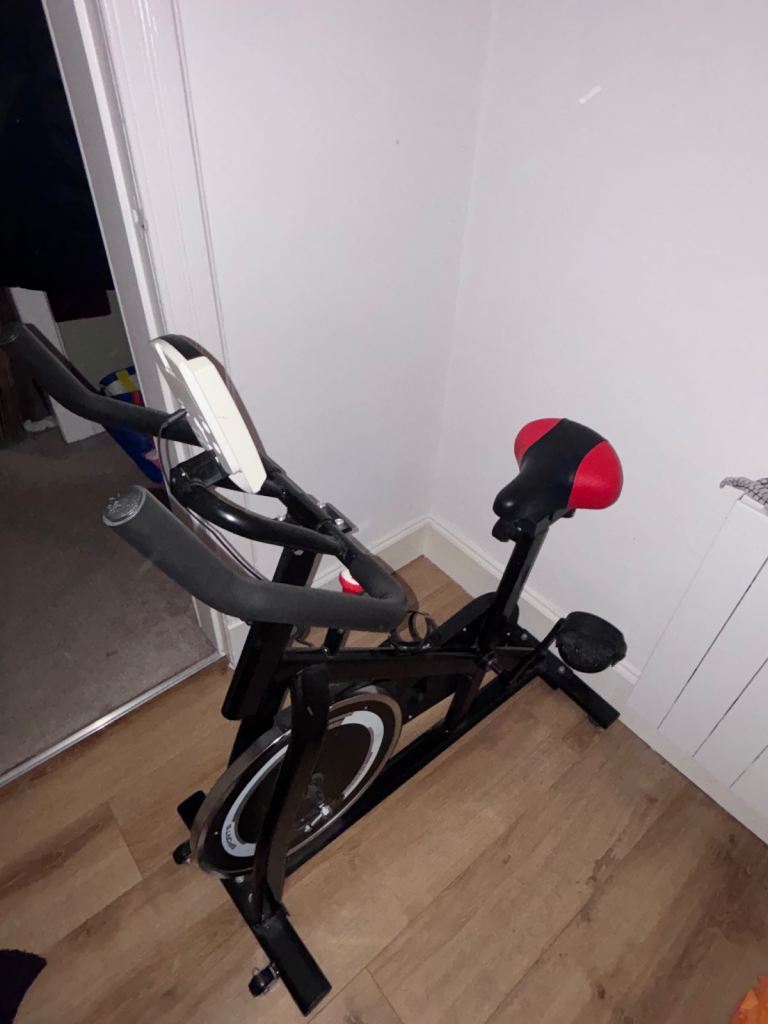 Exercise Bike with Digital Display – New