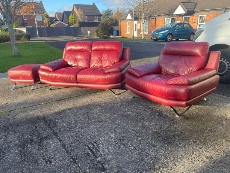 2 1 sofa and footstool from dfs   Only £289