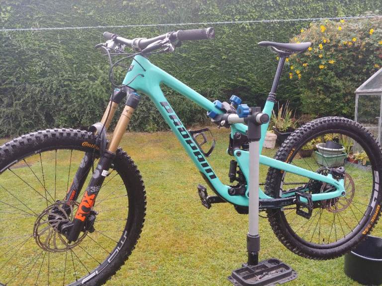 Propain Tyee 5 CF Enduro Mountain Bike Large frame 27.5'