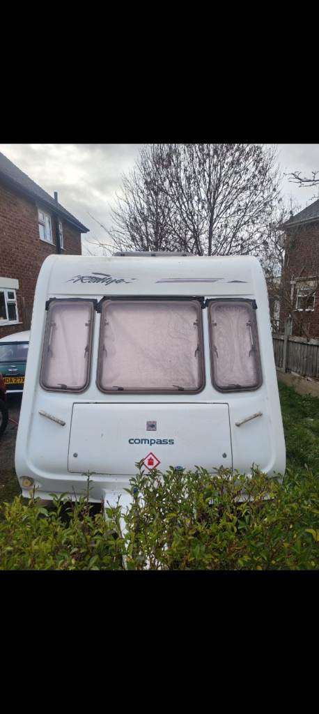 2001 Compass Rallye 490/4L single axle tourer