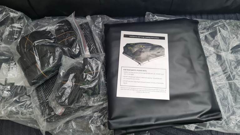 Brand New Roof Bag, Waterproof Cargo Top Carrier with Non-Slip Mat,  6 Door Hooks & Straps