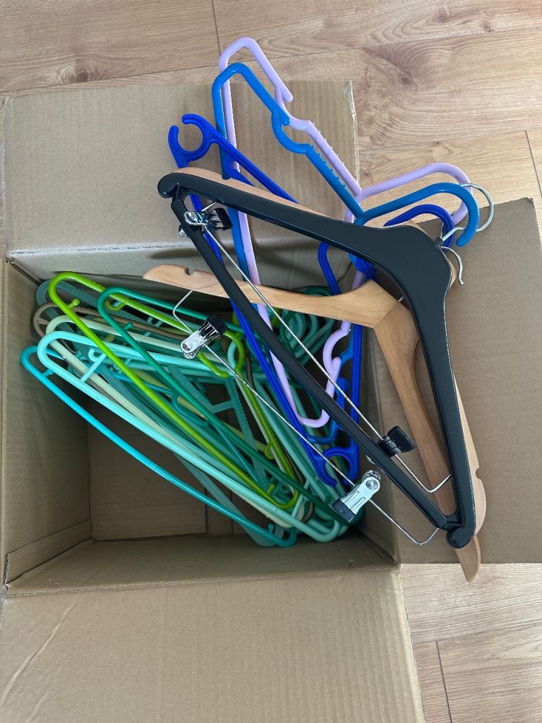 Hangers, strong hangers x 30 for £12