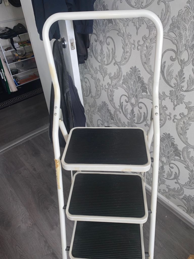 White 3-Step Ladder – Good Condition