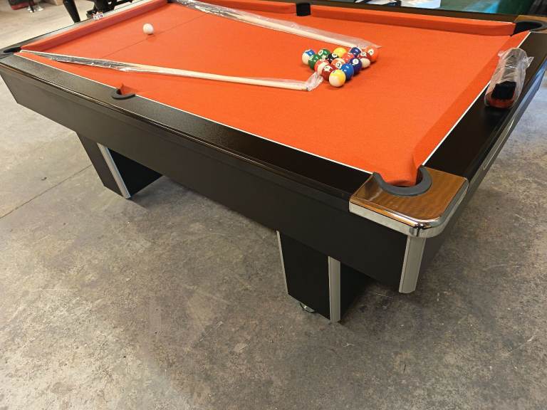 Pool Table ( 7x4ft ) 🎱