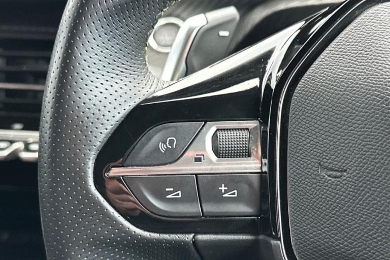  Peugeot 208 1.2 Puretech Mhev Gt Hatchback 5dr Petrol Hybrid E Dsc Euro 6 s/s