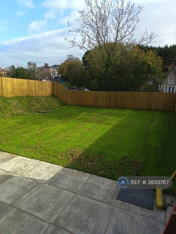 1 bedroom flat in Southcliffe, Ilfracombe, EX34 (1 bed) (#2850767)