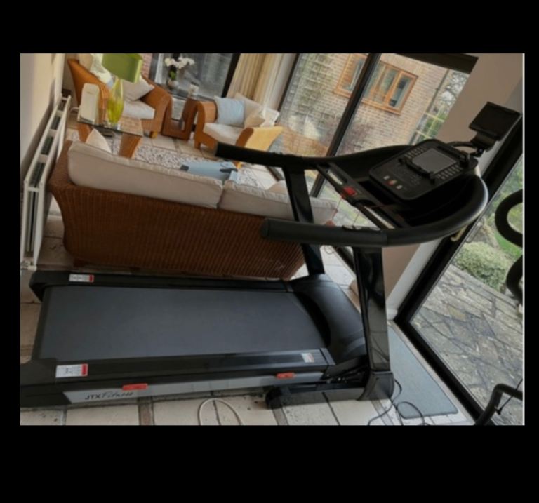 JTX Sprint 9 treadmill in very good working condition hardly used