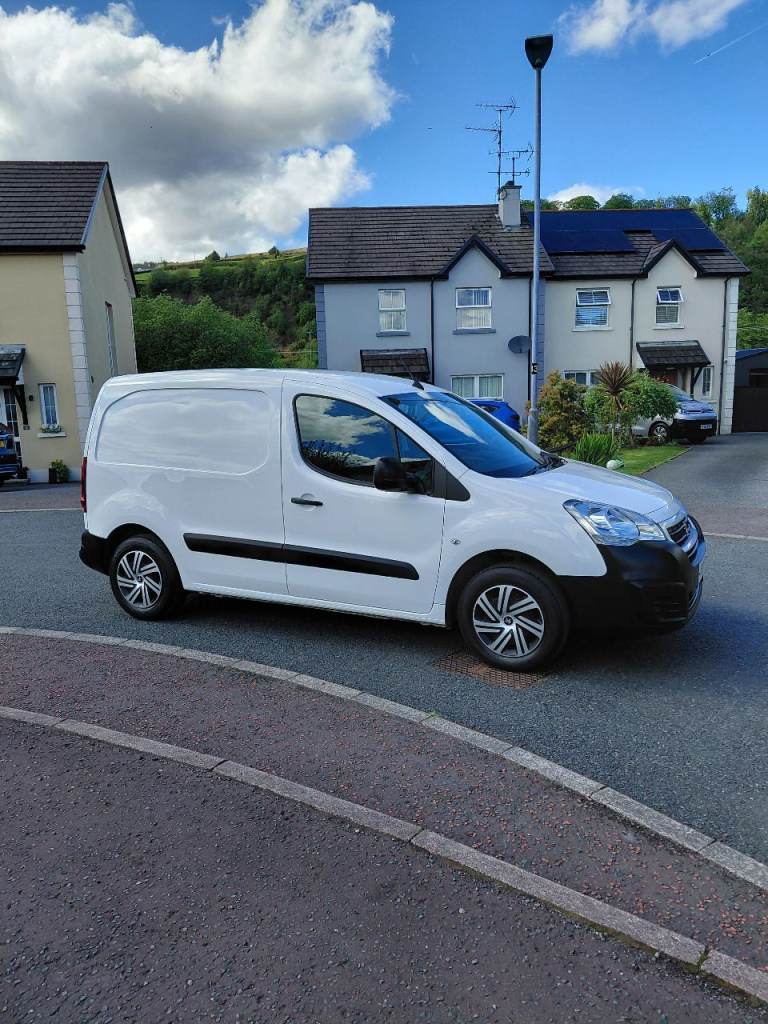 2018 Peugeot partner 1.6 hdi 3 seater 