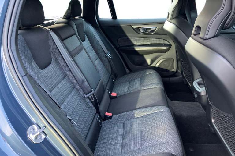 2022 Volvo V60 2.0 B3P Core 5dr Auto [7 speed] Estate PETROL Automatic