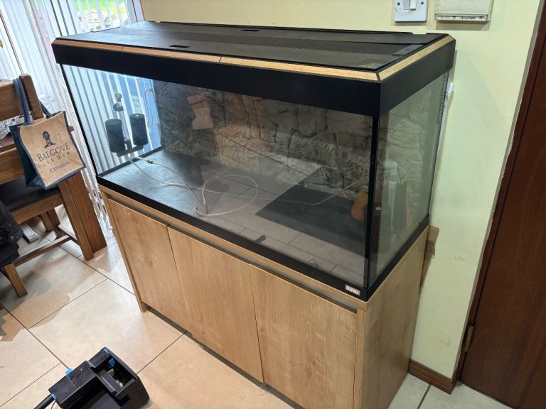 Fluval fish tank and cabinet + extras ( see description)