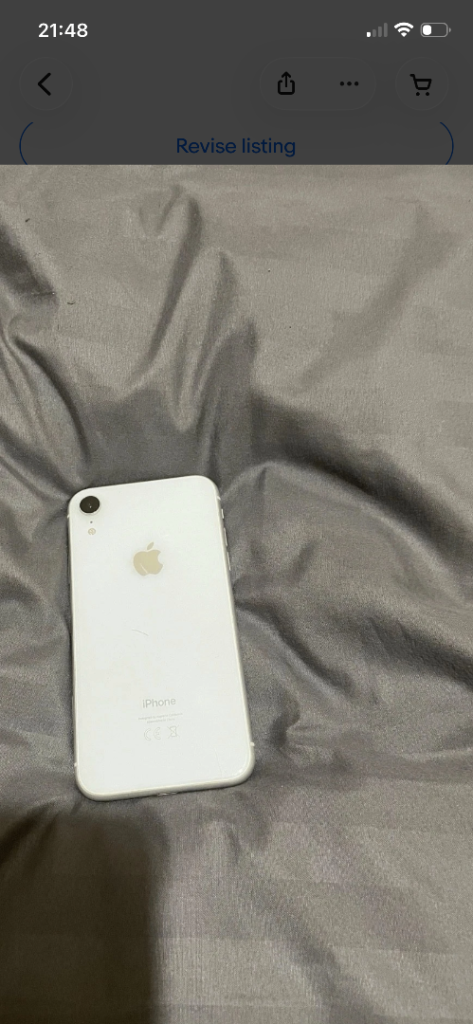 Apple iPhone XR (White) – Good Condition
