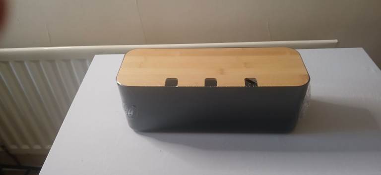 Cable tidy box with wood lid