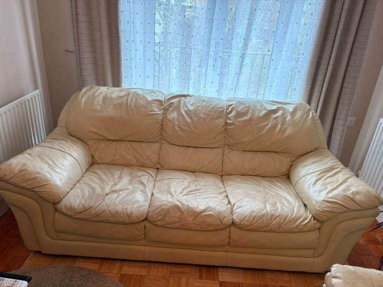 Free sofa ring for details 