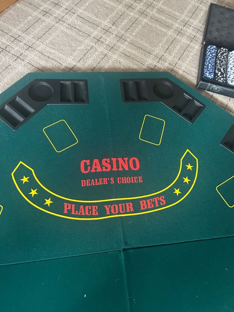 Poker table and chip set