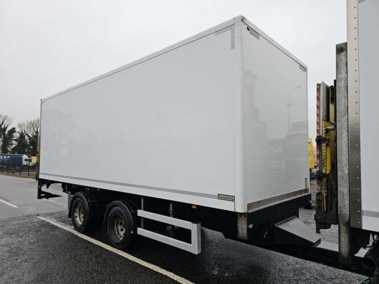 2017 Tandem Axle Drawbar Jackson 23.4ft box trailer