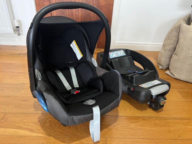 image for Car Seat Baby Seat Newborn - 15 months ISO fix base 