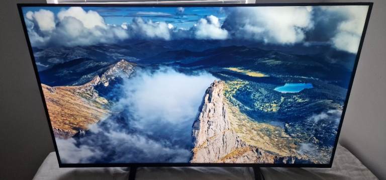 Hisense 55" 4k smart tv _ can deliver