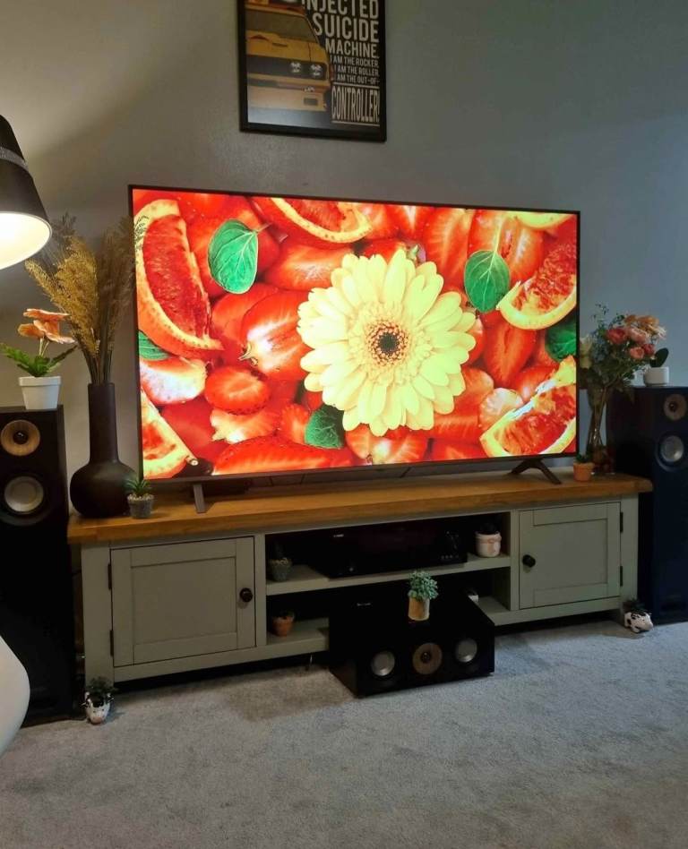 50" Hisense 4k Smart Ultra UHD LED WiFi TV with Stand and Remote £145