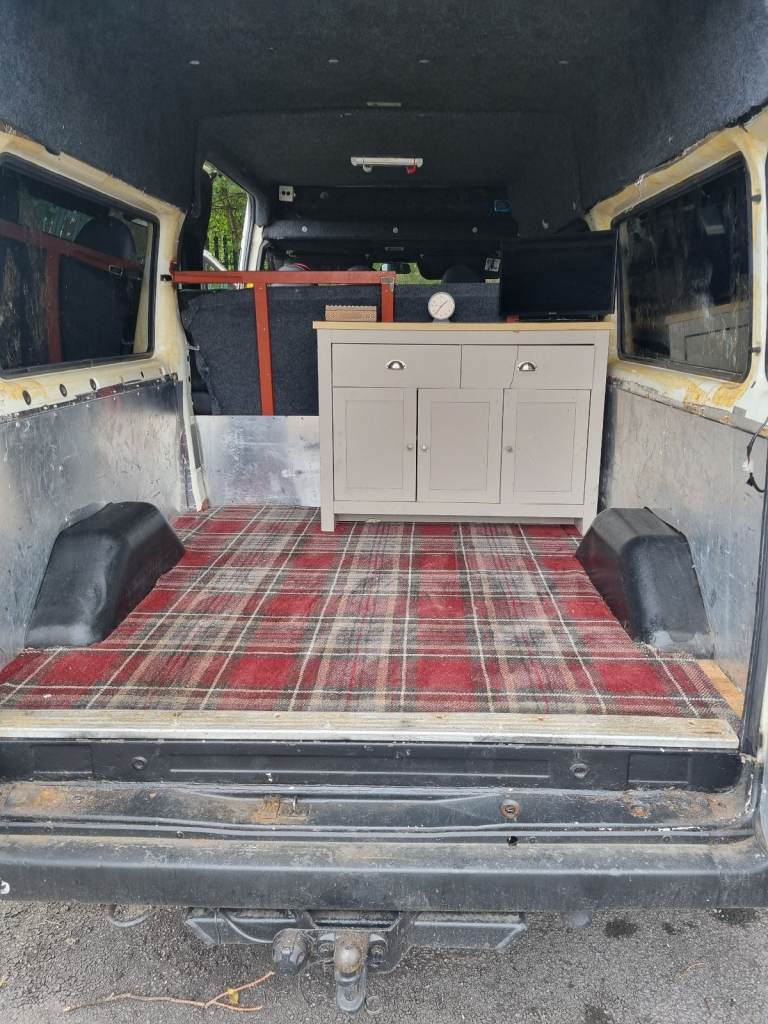 FORD TRANSIT CAMPERVAN - 6 SEAT BELTS - MATCHING RE-TRIMM SEATING - DIESEL HEATER