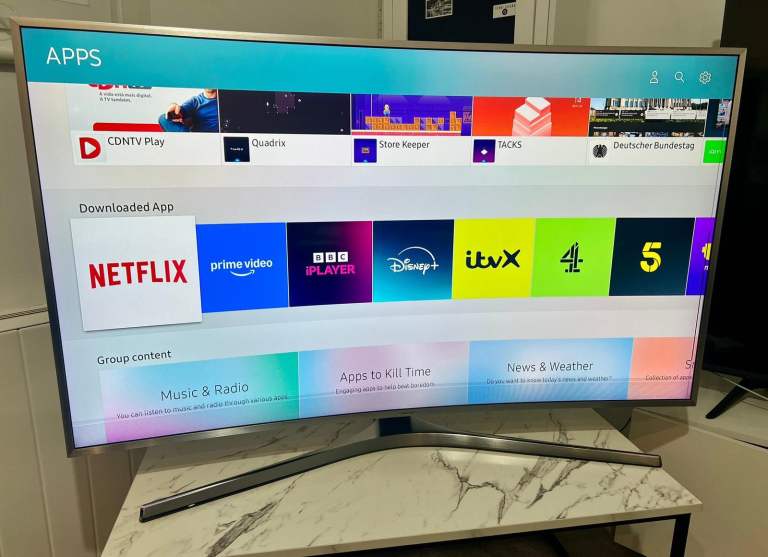 50" Samsung Curved Smart Tv 4k Crystal Clear 