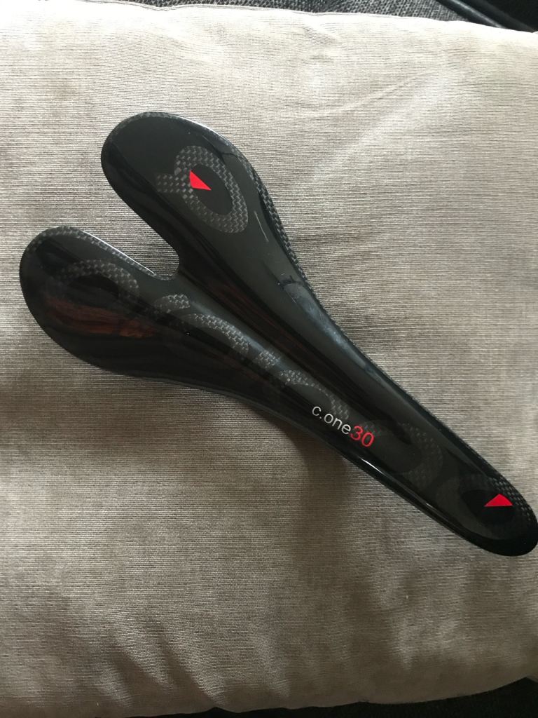 Carbon saddle