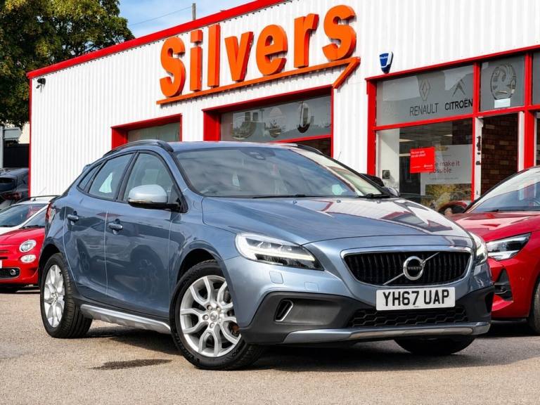 2017 Volvo V40 T3 [152] Cross Country Pro 5dr HATCHBACK PETROL Manual