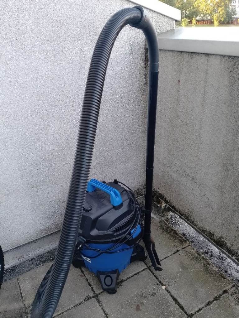Wet and Dry Vacuum Cleaner - Good Condition