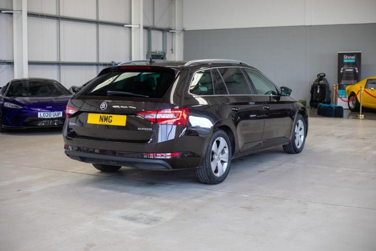 2016 Skoda Superb 2.0 TDI CR SE Technology 5dr ESTATE DIESEL Manual