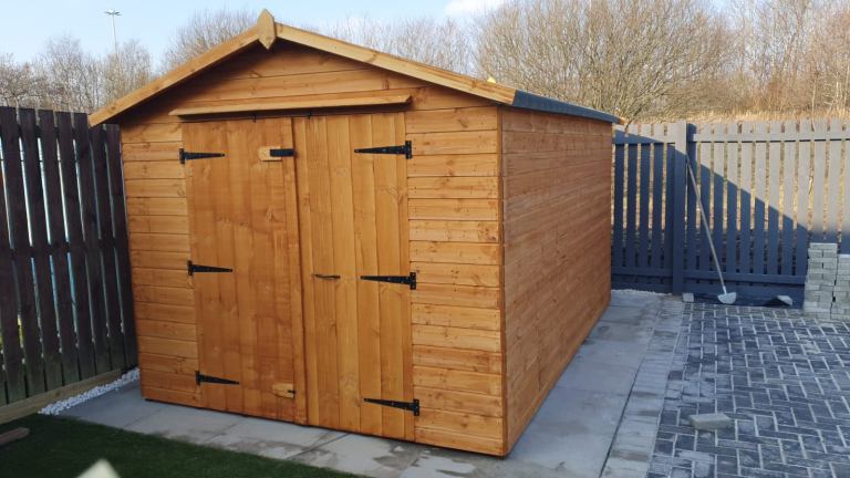 PREMIUM QUALITY GARDENS SHEDS (PRICES VARY DEPENDING ON SIZE)