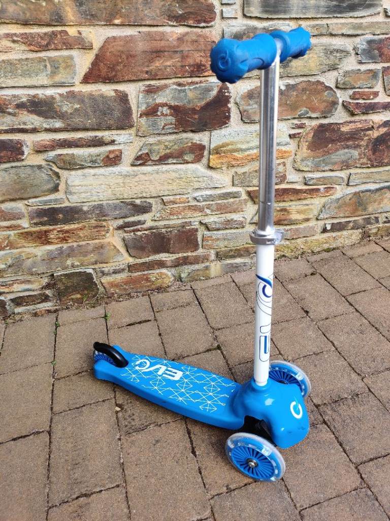 Kid Scooter . 3 wheel. 