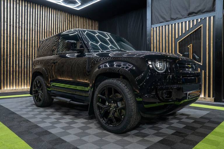  Land Rover SUV 4WD 3.0 Automatic Diesel Defender 90 Hard Top SUV Diesel Automatic