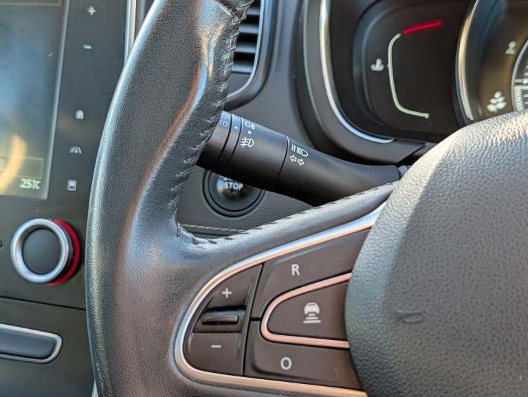 2016 Renault Scenic 1.6 dCi Dynamique S Nav 5dr MPV DIESEL Manual