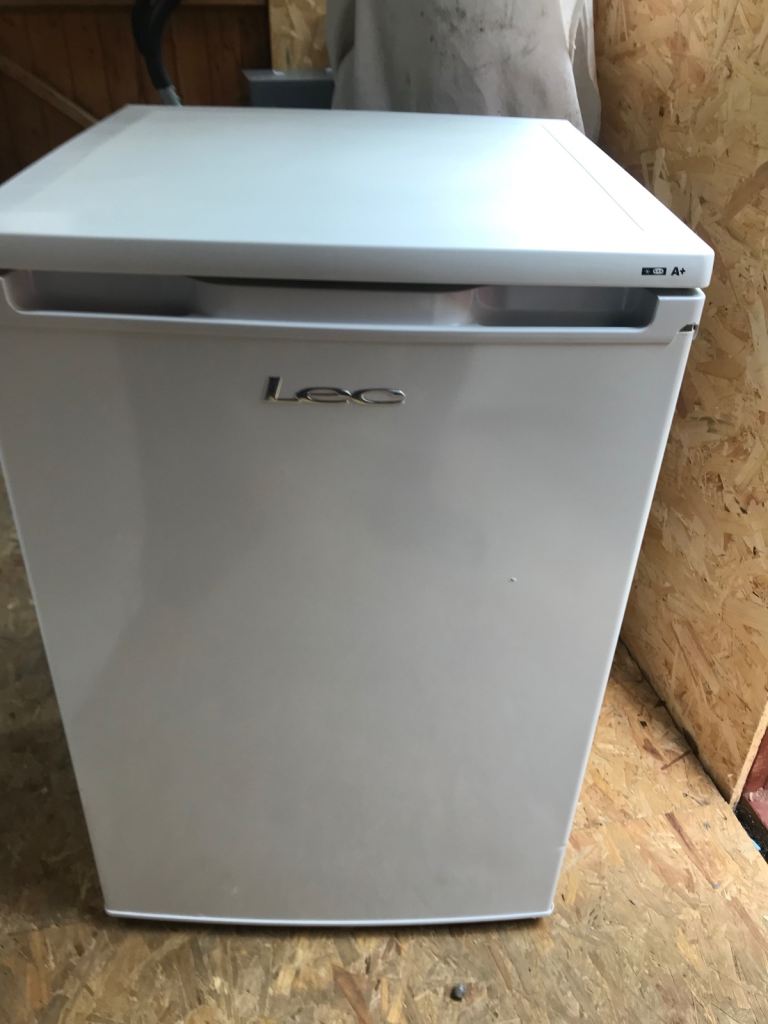 Lec undercounter freezer full size £40