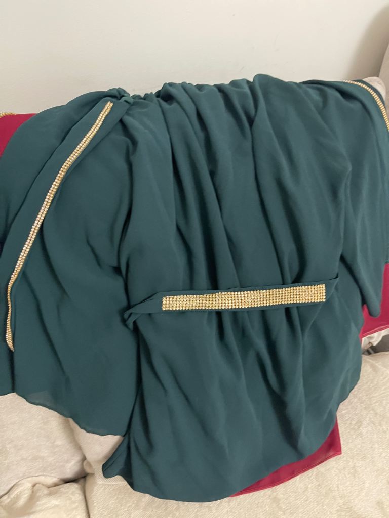 Bnwt dark green top one size