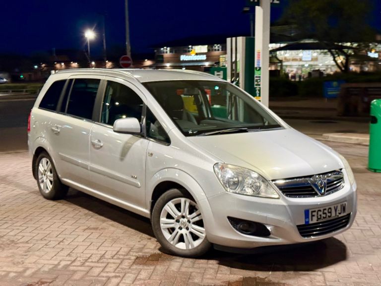 2010 Vauxhall Zafira 1.8 Design 5dr MPV 7 Seater Silver