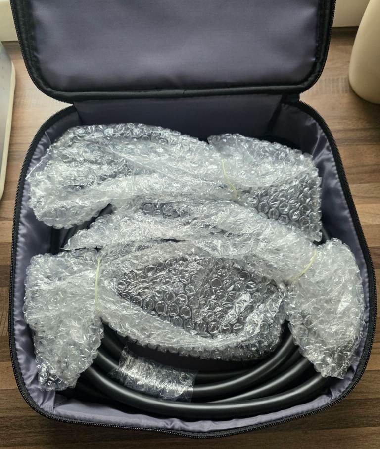 Tesla 6m granny charger UMC Universal Mobile Charging kit Gen 2 1479075-00-C brand new