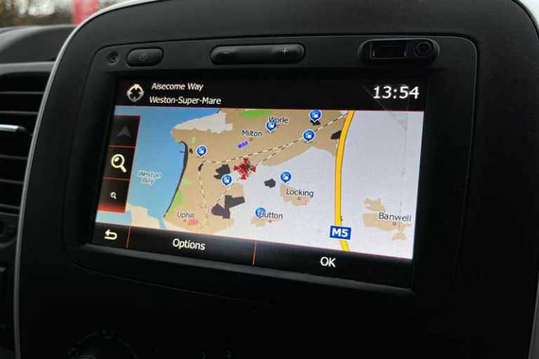 2020 Renault Trafic 2.0 dCi ENERGY 30 Sport Nav Minibus Double Cab 5dr Diesel Manual LWB Euro 6 M...