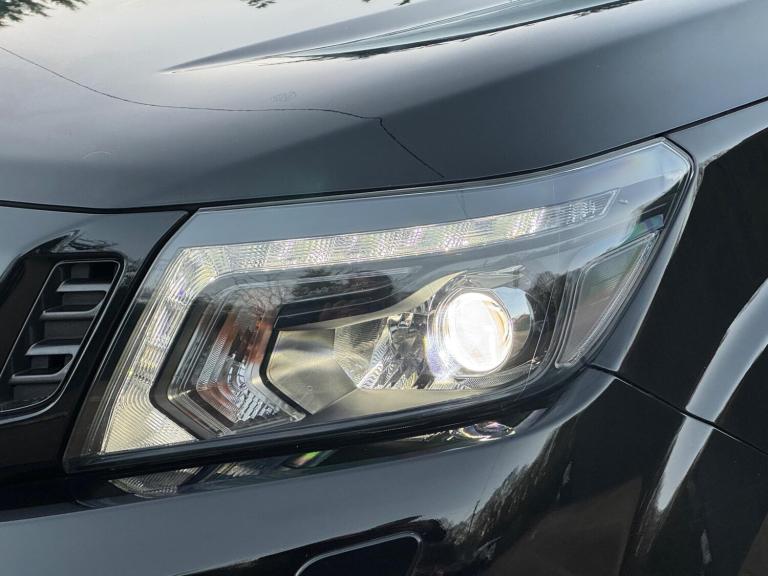  Nissan Navara 2.3 dCi N-Guard Auto 4WD Euro 6 4dr Diesel Automatic