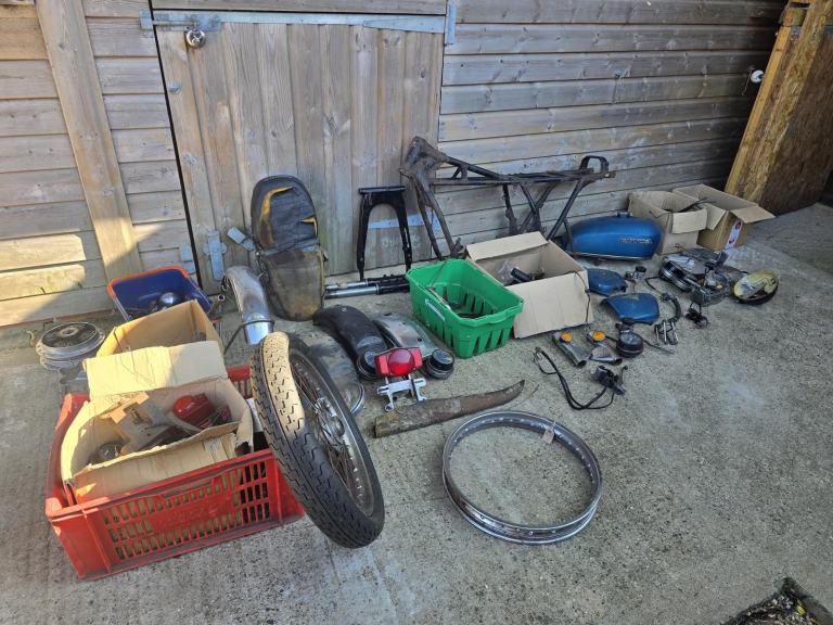 HONDA CB 750/4 K6 RESTORATION PROJECT 1976 HPI CLEAR