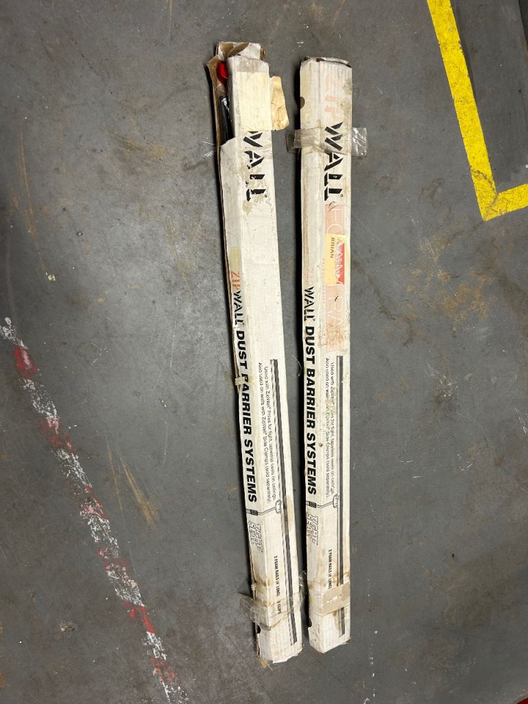 ZipWall Dust Barrier Systems - 2x 4ft Foam Rails & Clips