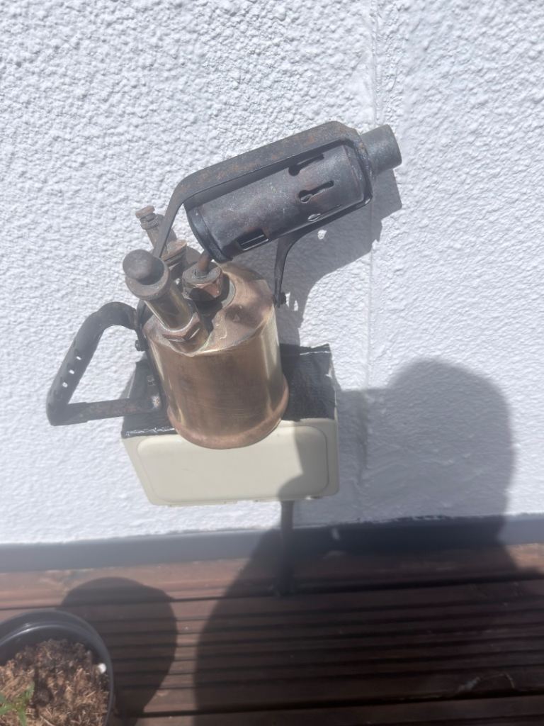 Traditional blow torch
