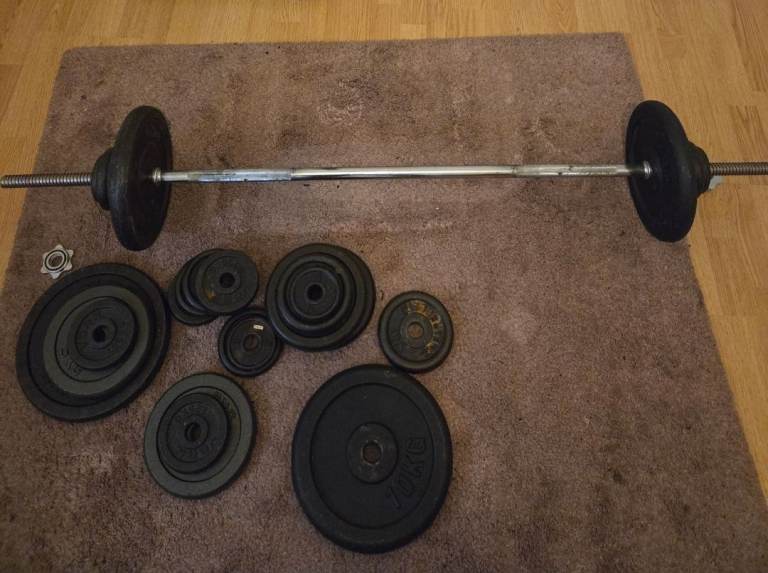10kg Barbell (10kg) & 80kg (10s, 5s, 1.25, 2.5, 0.5kgs) weight plates