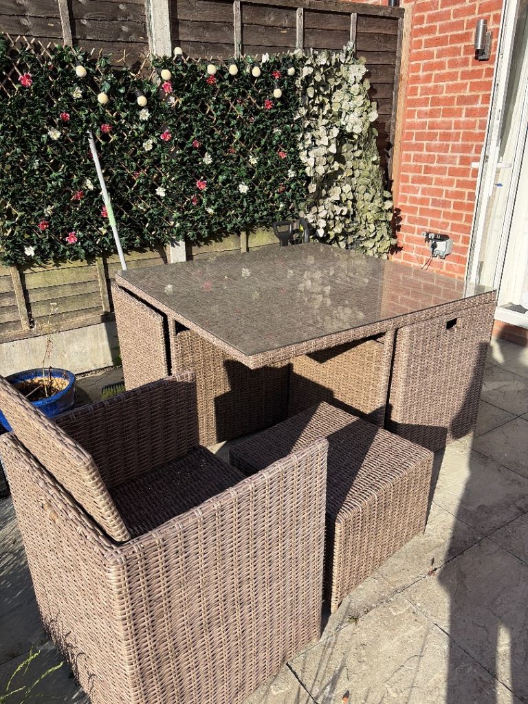 Patio set 