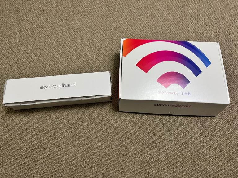 Sky Broadband Q Router 4.2 Hub (With Power cable) NEW Latest Model SR203 WiFi